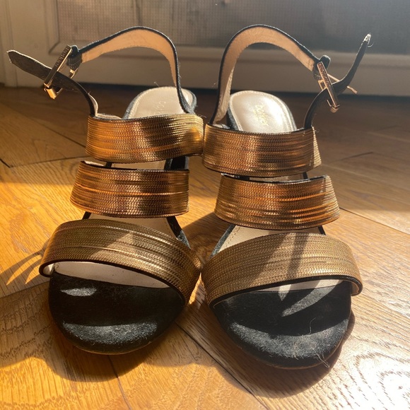 Botkier suede heel/metallic chain platform heels - Picture 2 of 4